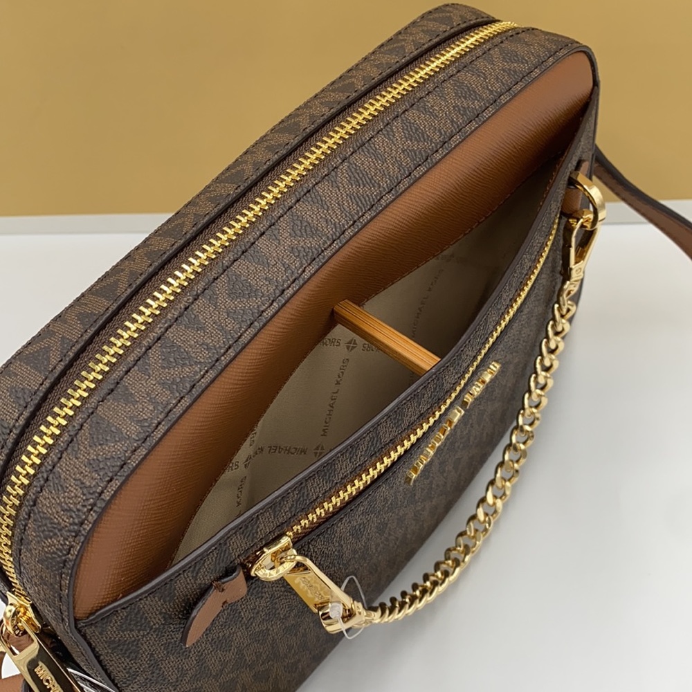 MICHAEL KORS LG EW ZP CHAIN XBODY BROWN SIGNATURE - Picture 9 of 16